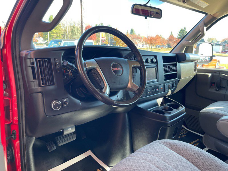 Used 2019 GMC Savana 2500 w/ Enhanced Convenience Package image 24