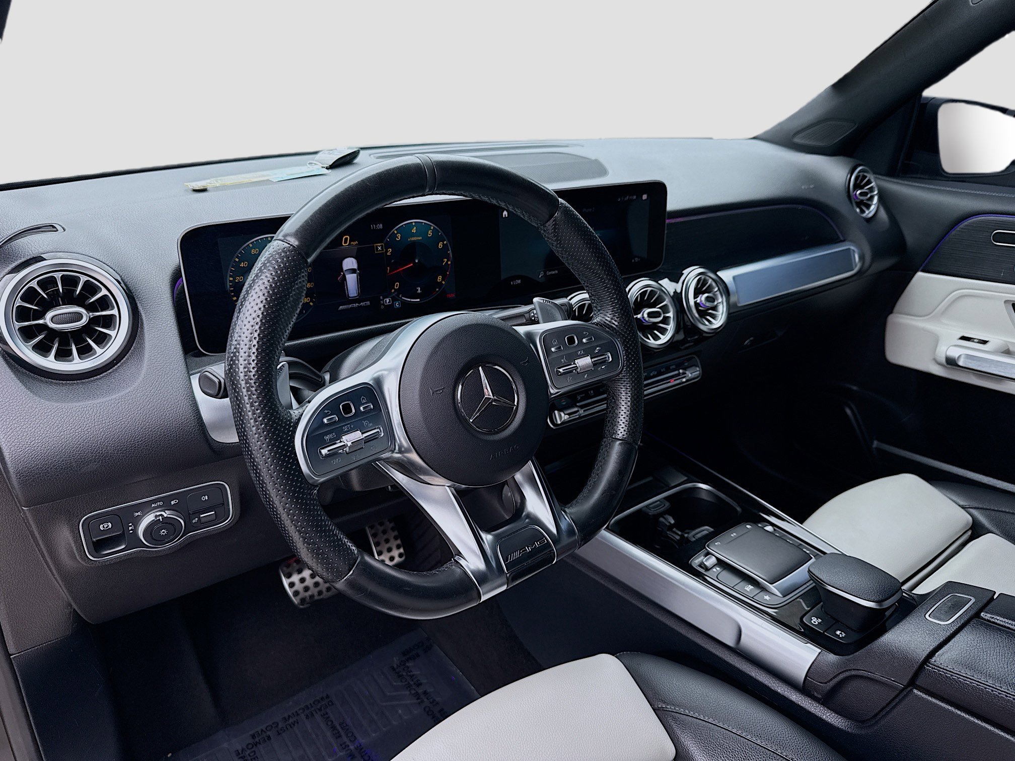 Used 2021 Mercedes-Benz GLB 35 AMG 4MATIC image 9
