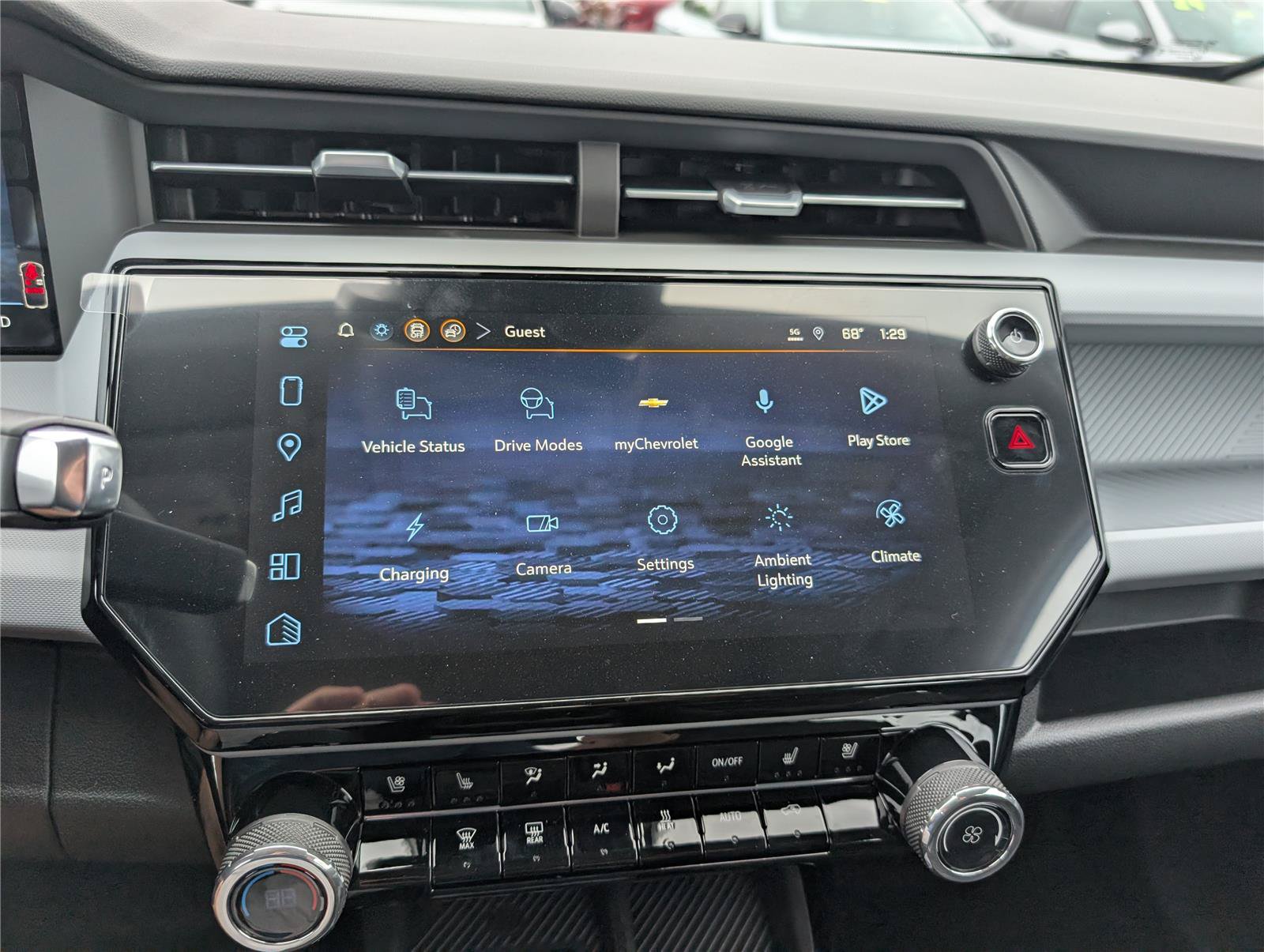 New 2027 Chevrolet Bolt RS w/ Technology Package FWD image 23