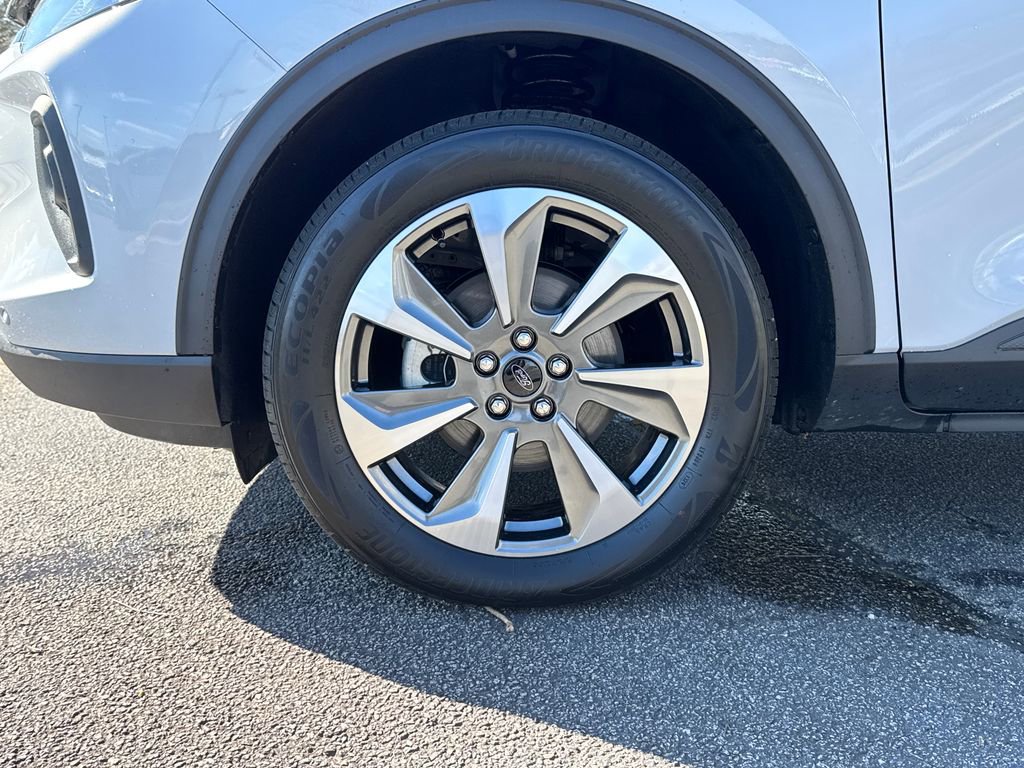 Used 2025 Ford Escape Platinum w/ Premium Technology Package image 23