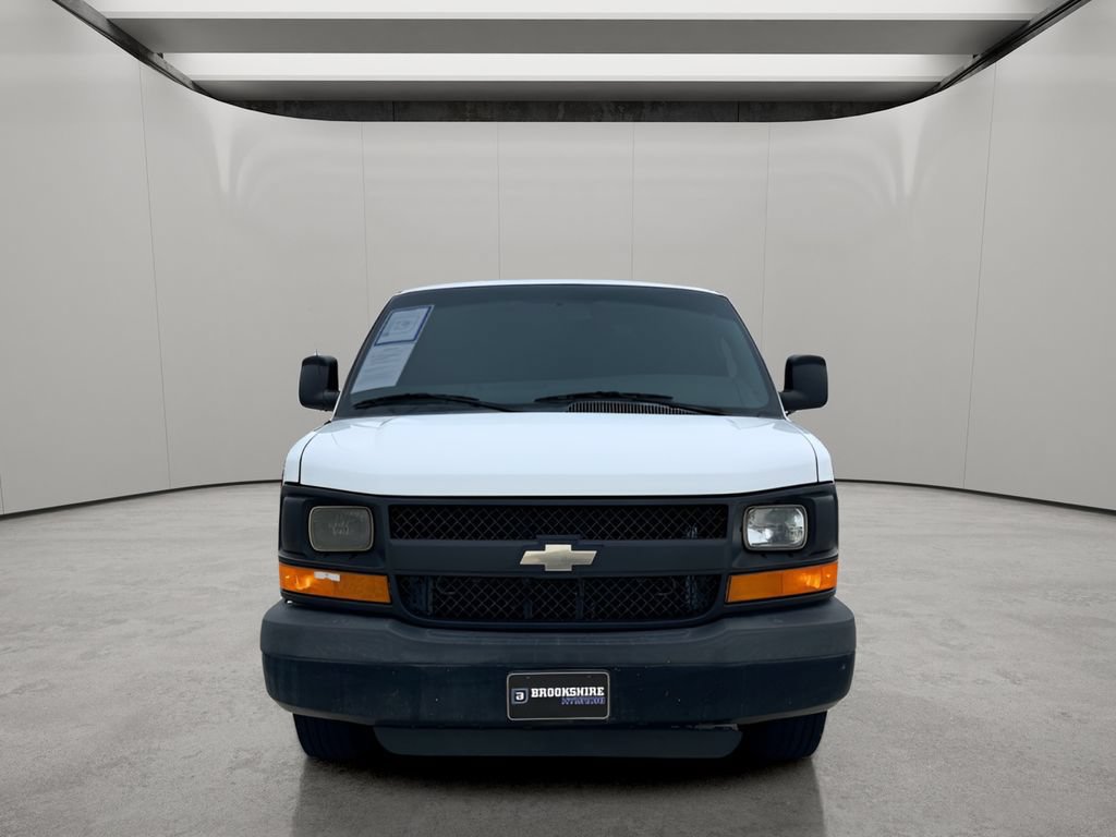 Used 2016 Chevrolet Express 2500 RWD image 12