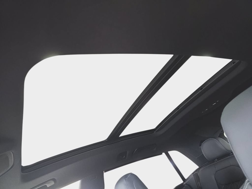 New 2026 Audi SQ8 Prestige AWD/4WD image 16