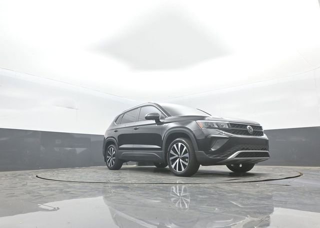 Used 2022 Volkswagen Taos SE image 28