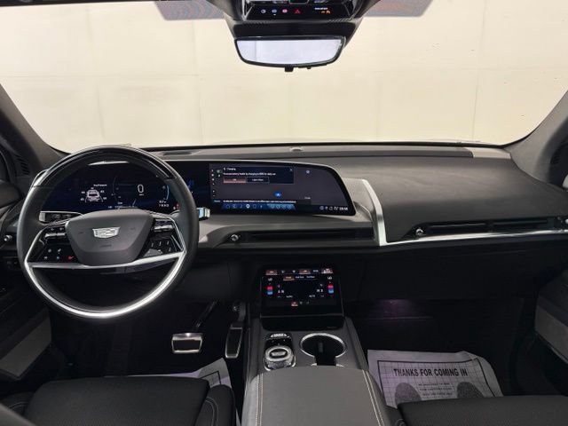 Certified 2026 Cadillac Vistiq Luxury AWD/4WD image 28