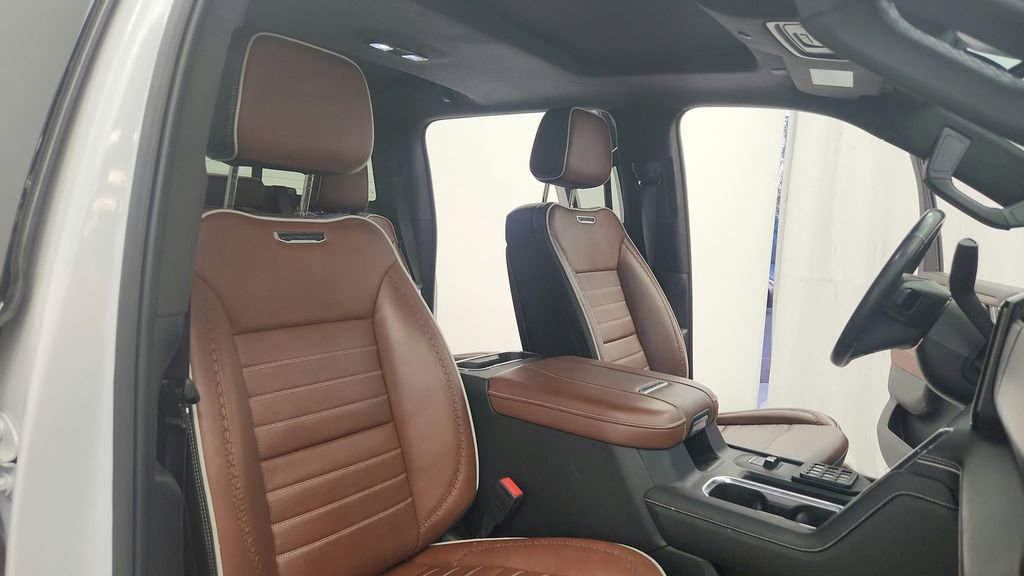 Used 2024 GMC Sierra 3500 Denali Ultimate AWD/4WD image 42