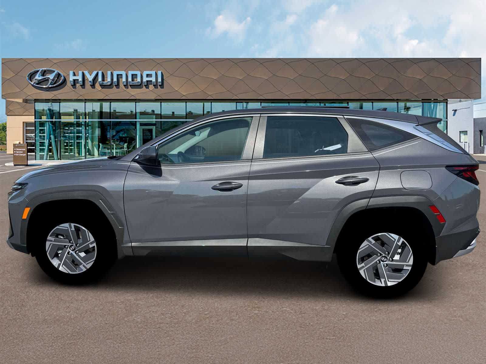 New 2026 Hyundai Tucson Blue SE AWD/4WD image 3