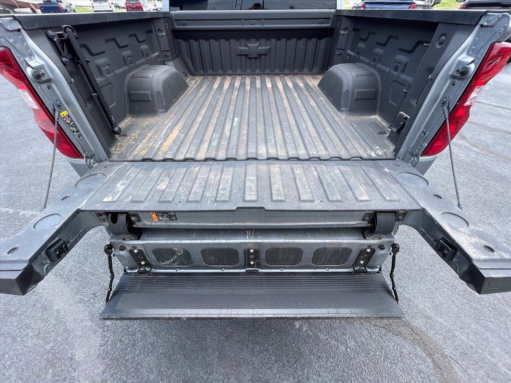 Used 2025 Chevrolet Silverado 1500 Custom Trail Boss w/ Dark Appearance Package image 27