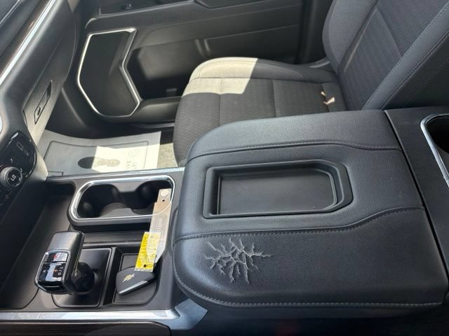 Used 2022 Chevrolet Silverado 1500 LT AWD/4WD image 38