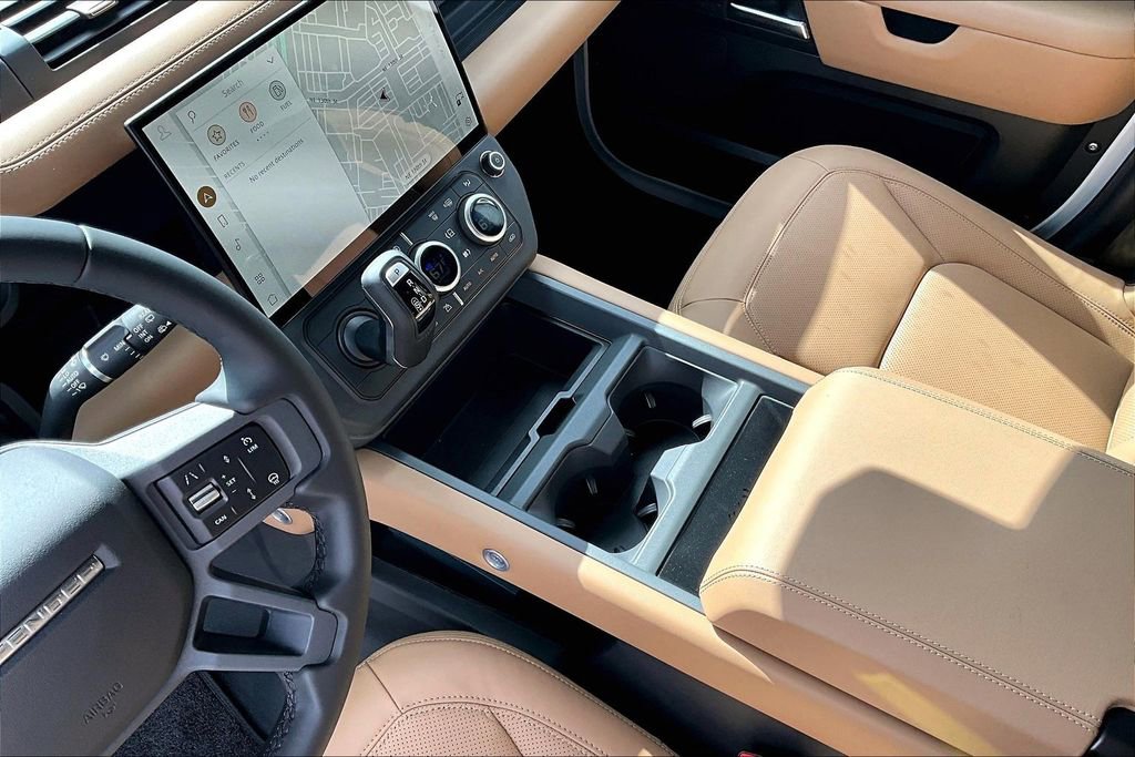 New 2026 Land Rover Defender 130 X-Dynamic SE AWD/4WD image 8
