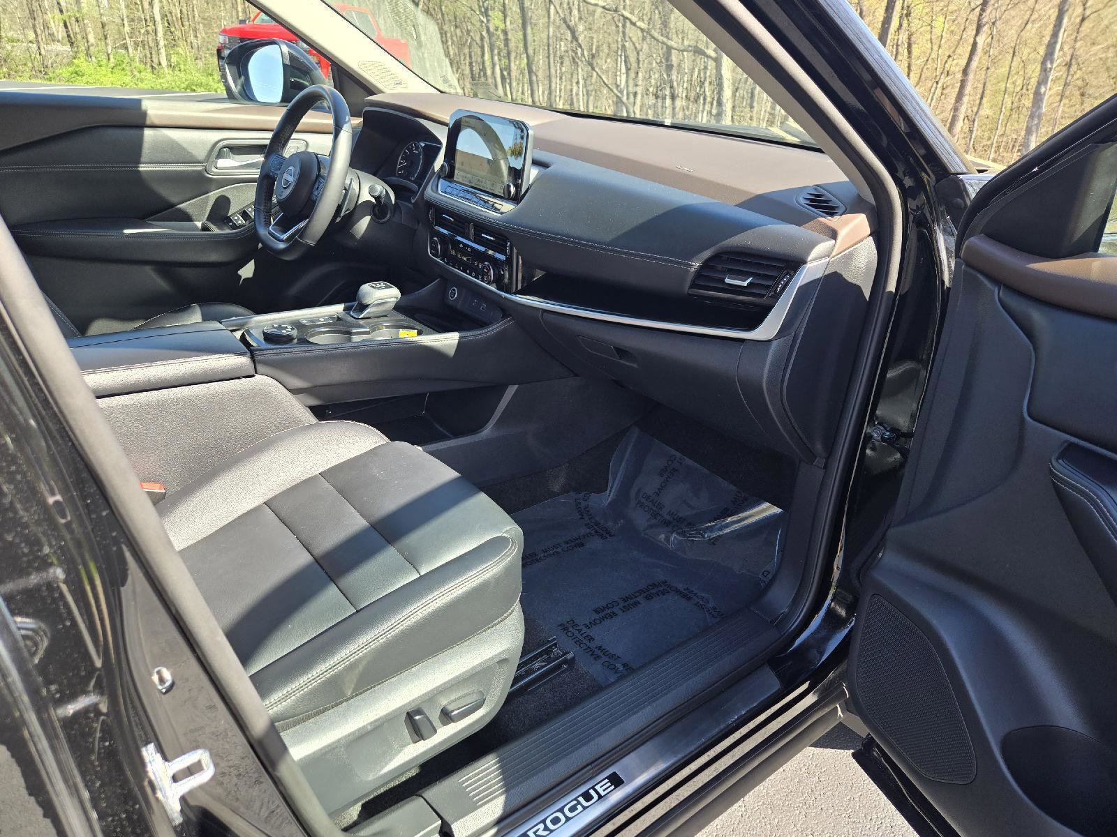 Used 2023 Nissan Rogue SL w/ SL Premium Package AWD/4WD image 24