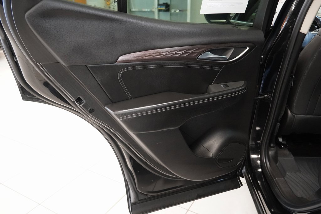 Used 2023 Buick Envision Avenir image 27