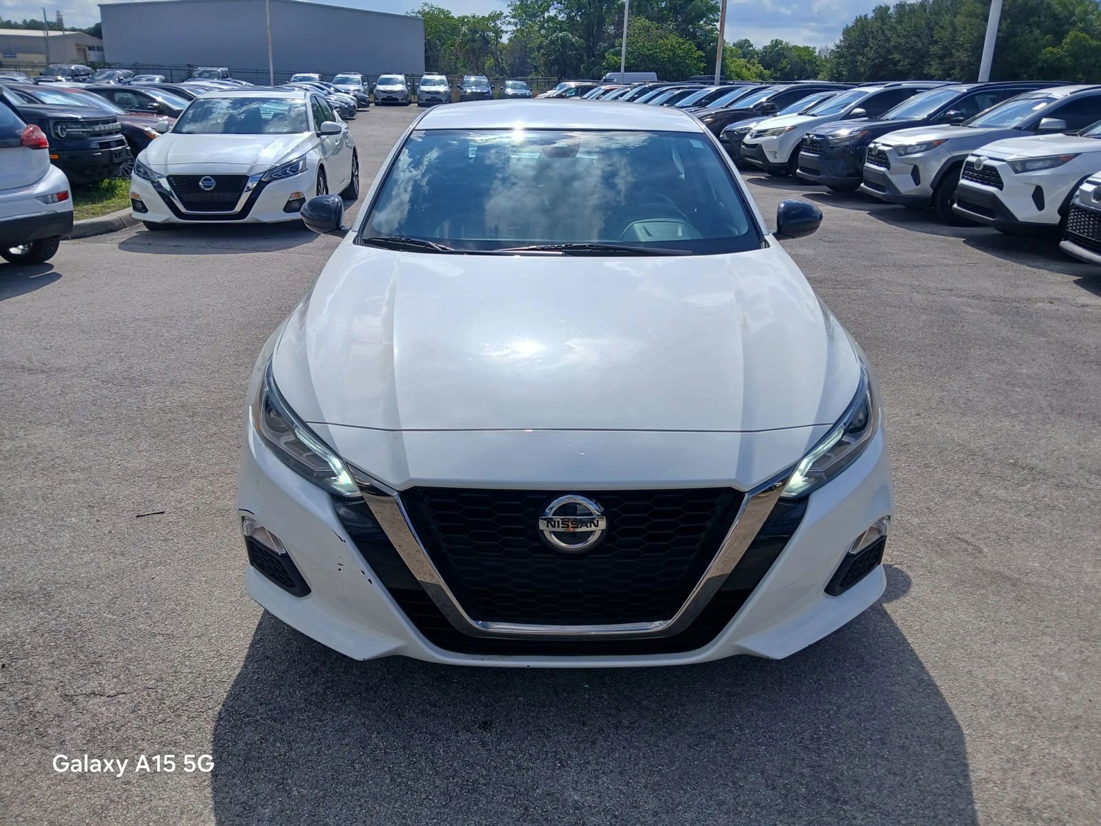 Used 2021 Nissan Altima 2.5 SR FWD image 3