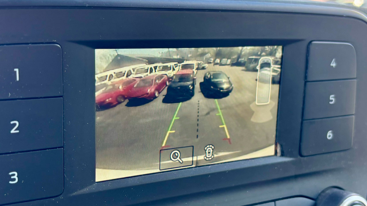 Used 2020 Ford Transit 250 Medium Roof w/ Load Area Protection Package image 22