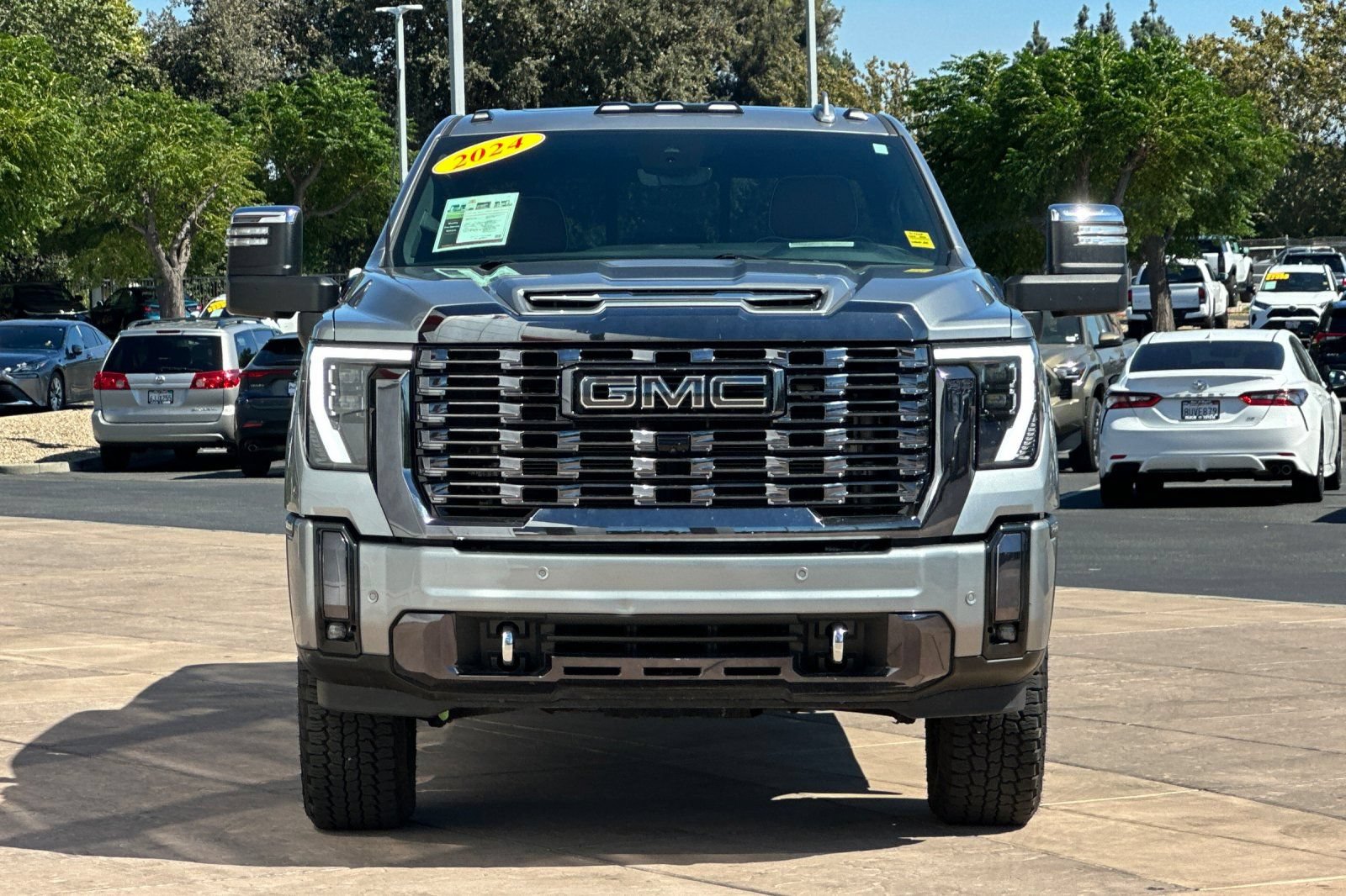 Used 2024 GMC Sierra 2500 Denali Ultimate w/ Max Trailering Package AWD/4WD image 10