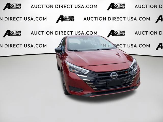 Used 2025 Nissan Versa SR FWD image 3