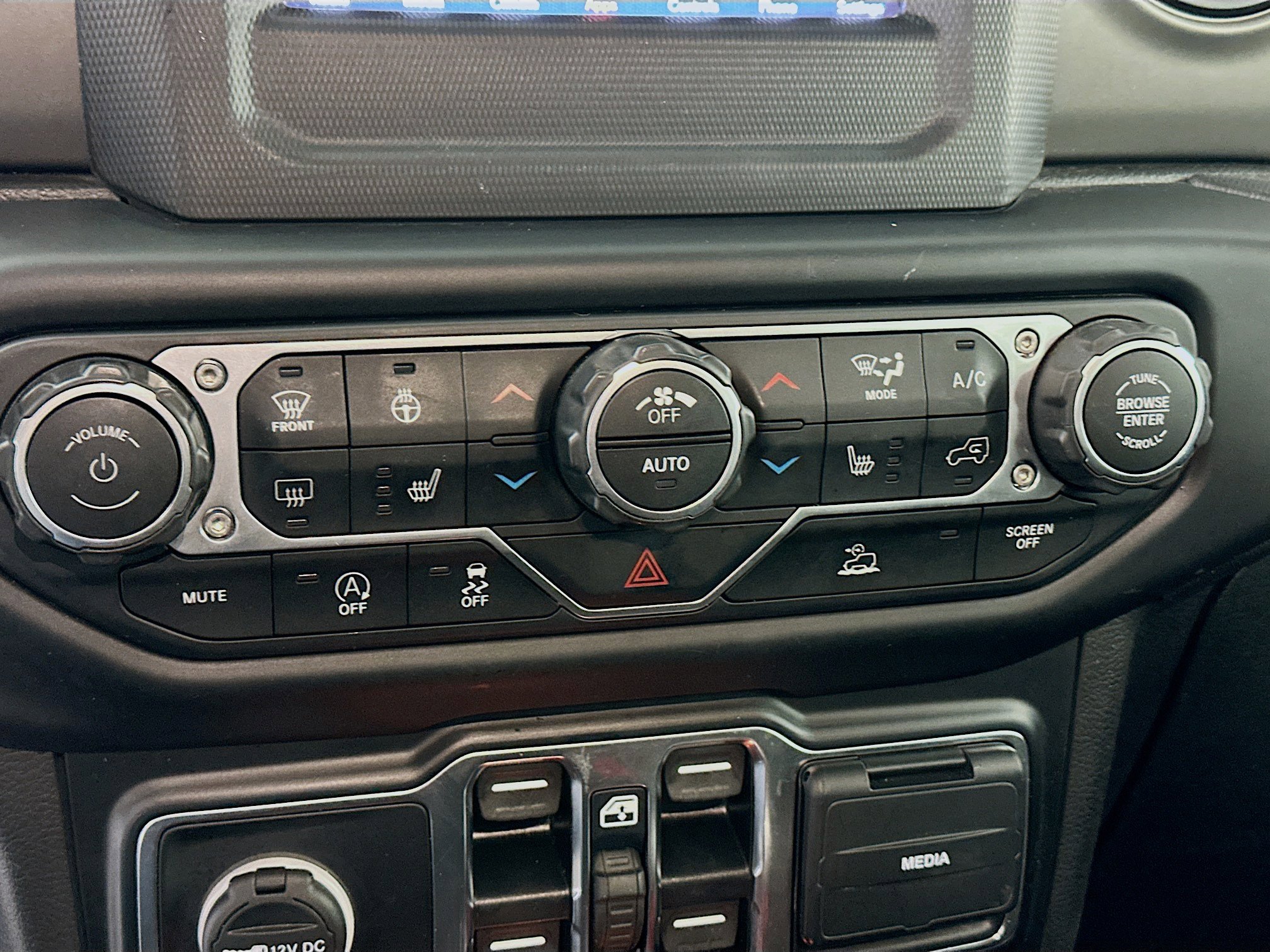 Used 2022 Jeep Wrangler Sport S image 22