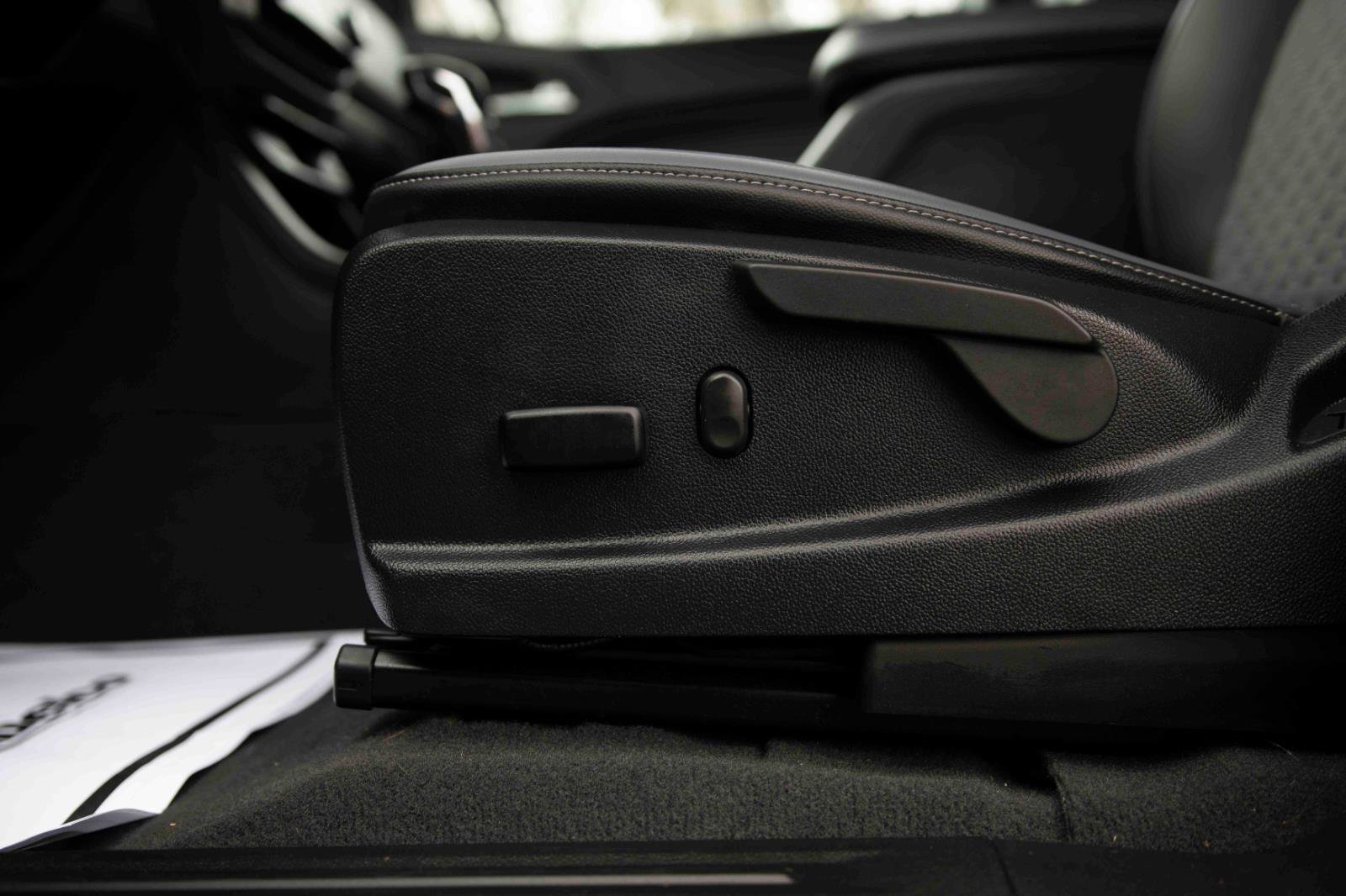 Used 2022 Chevrolet Colorado Z71 w/ Safety Package image 13