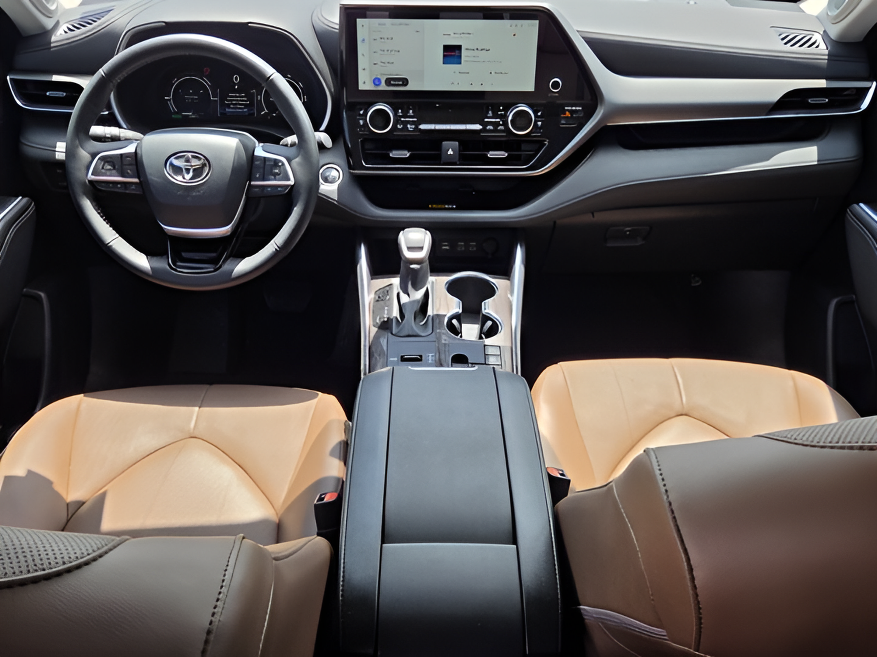 Used 2025 Toyota Highlander Limited AWD/4WD image 11