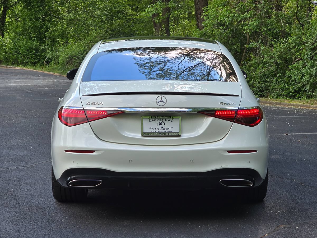 Used 2022 Mercedes-Benz S 580 4MATIC Sedan w/ AMG Line Package image 5