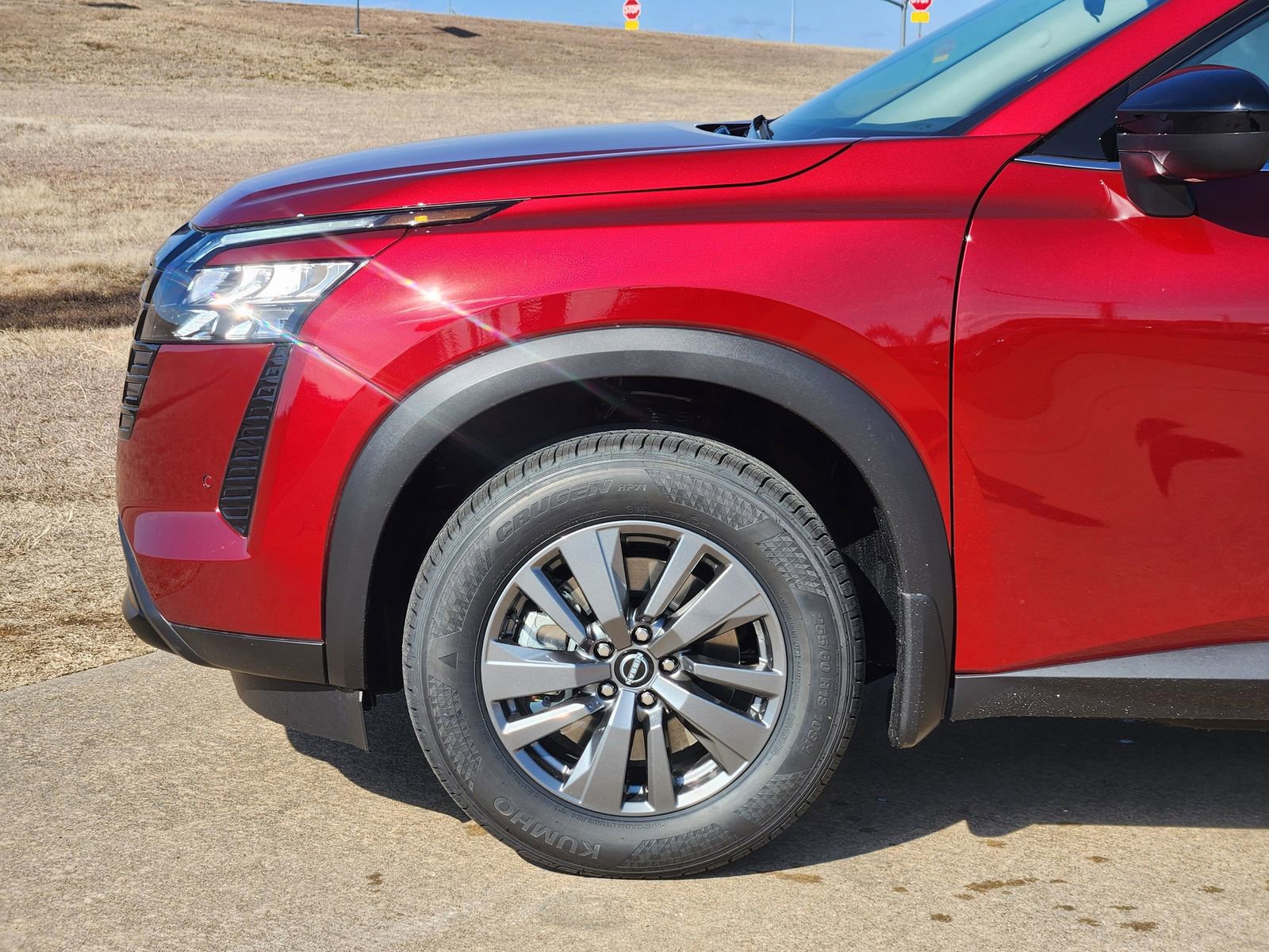 New 2026 Nissan Pathfinder SV image 10