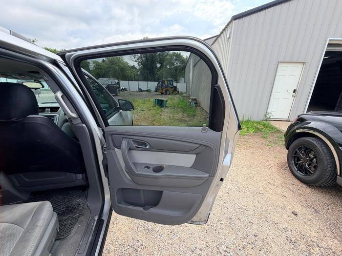 Used 2014 GMC Acadia SLE FWD image 28