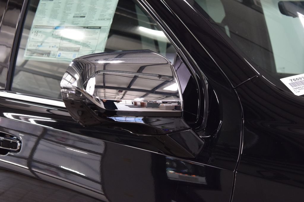 New 2026 Chevrolet Suburban Premier AWD/4WD image 17