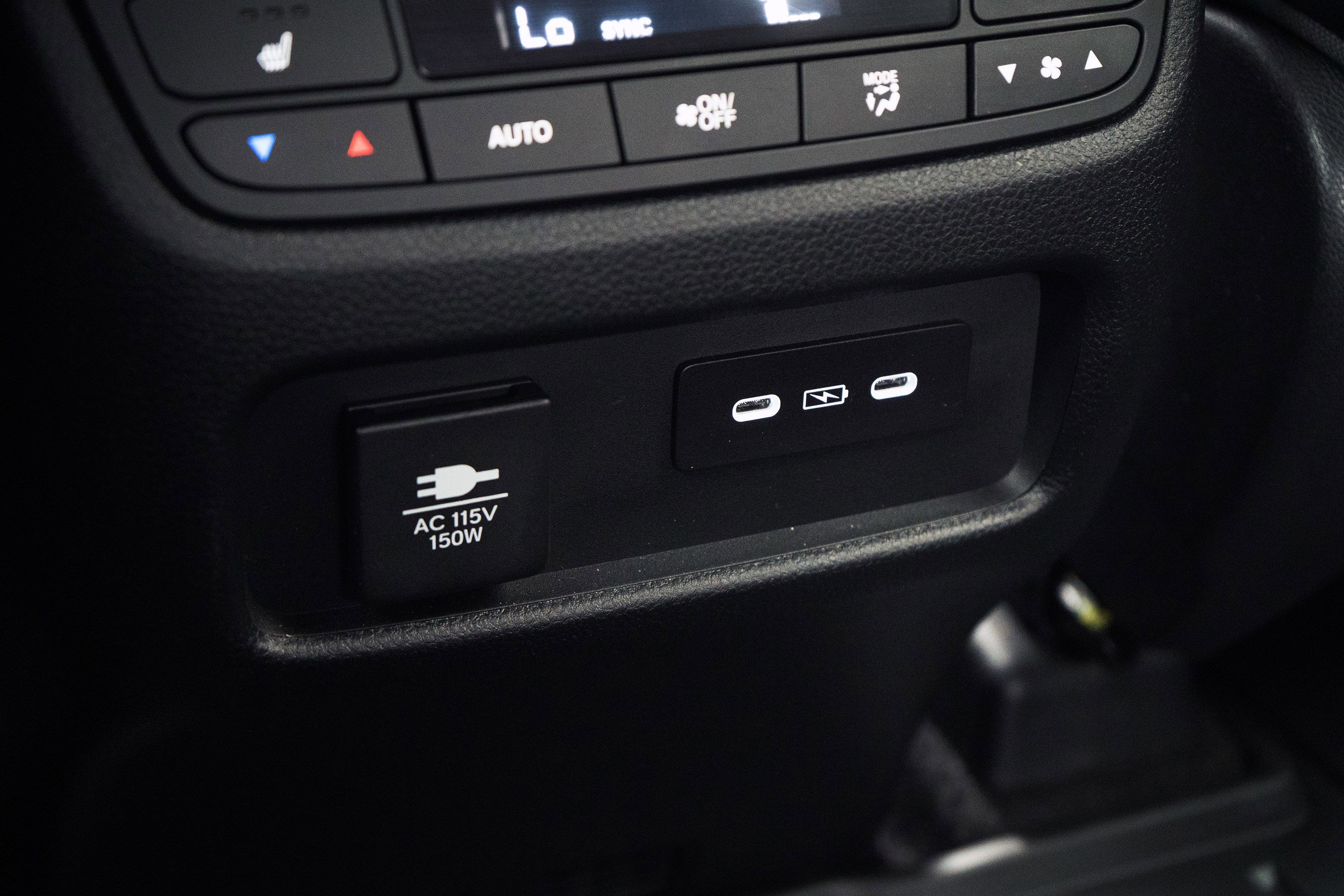 Used 2025 Honda Pilot Black Edition image 43