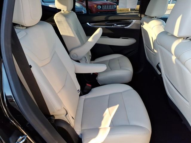 Used 2023 Cadillac XT6 Sport w/ Technology Package image 22