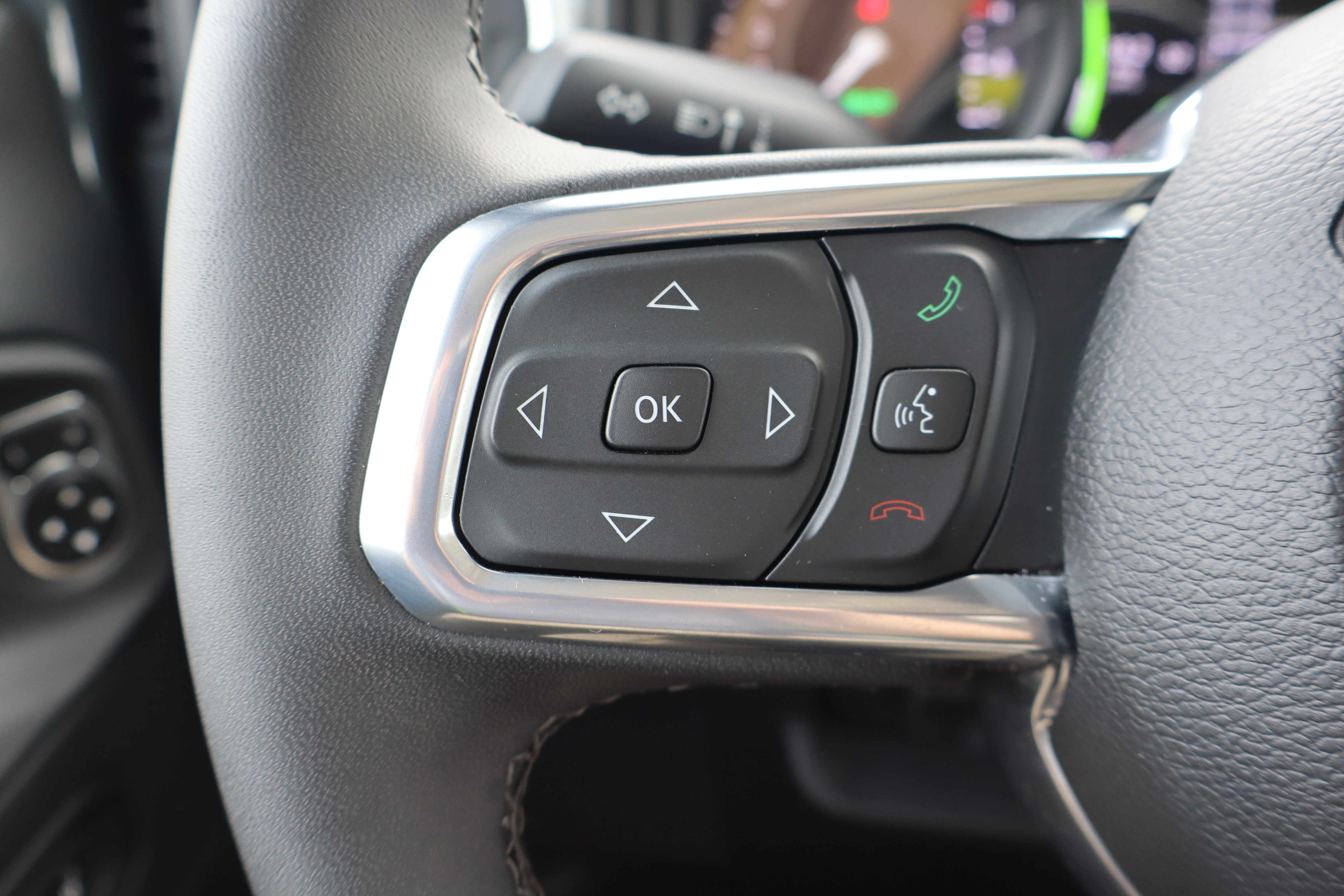 Used 2025 Jeep Wrangler Unlimited Sahara AWD/4WD image 15