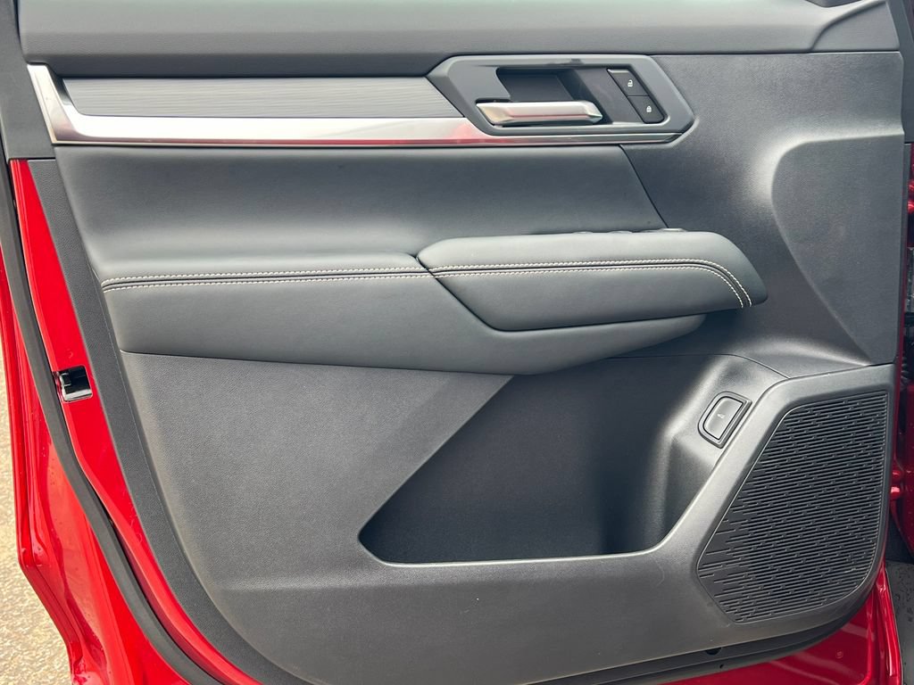 New 2027 GMC Terrain Elevation w/ LPO, Floor Liner Package AWD/4WD image 12