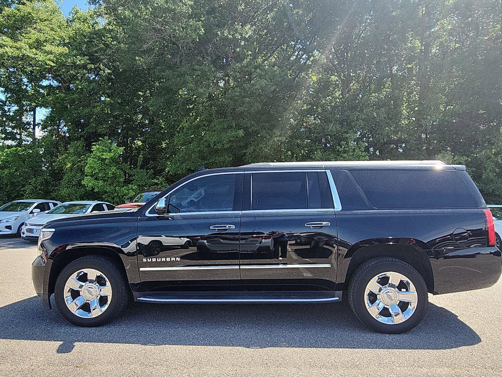 Used 2017 Chevrolet Suburban Premier AWD/4WD image 2