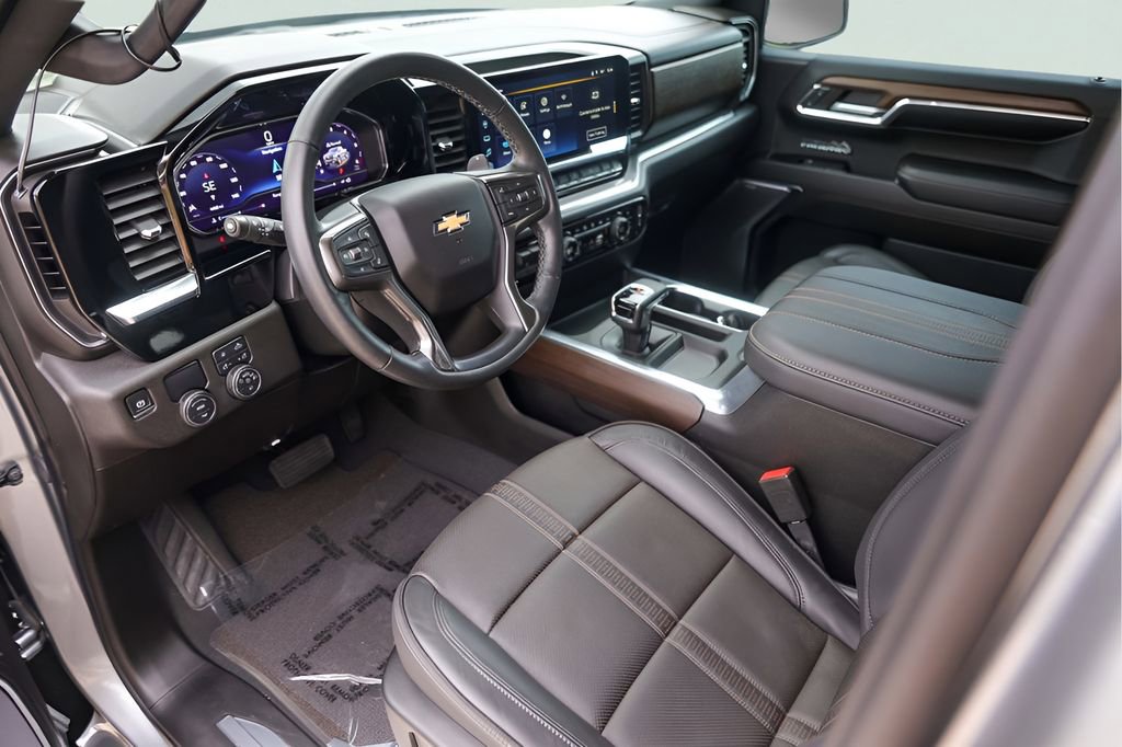 Used 2024 Chevrolet Silverado 1500 High Country RWD image 13