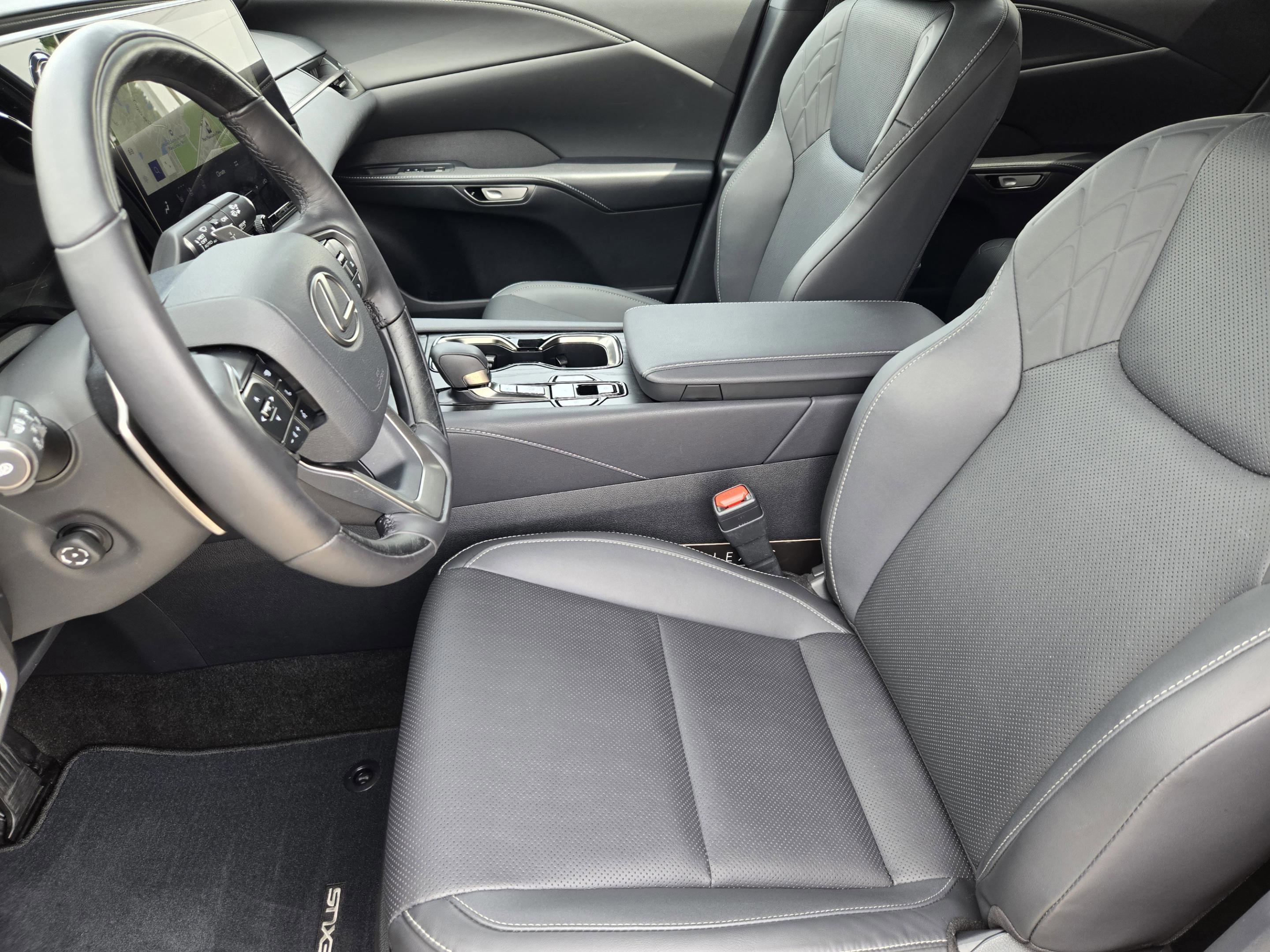 Certified 2025 Lexus RX 350 Premium w/ Accessory Package (Z1) FWD image 10