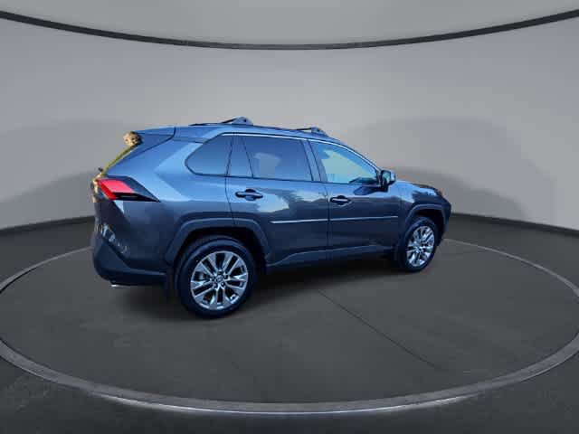 Used 2023 Toyota RAV4 XLE Premium FWD image 8