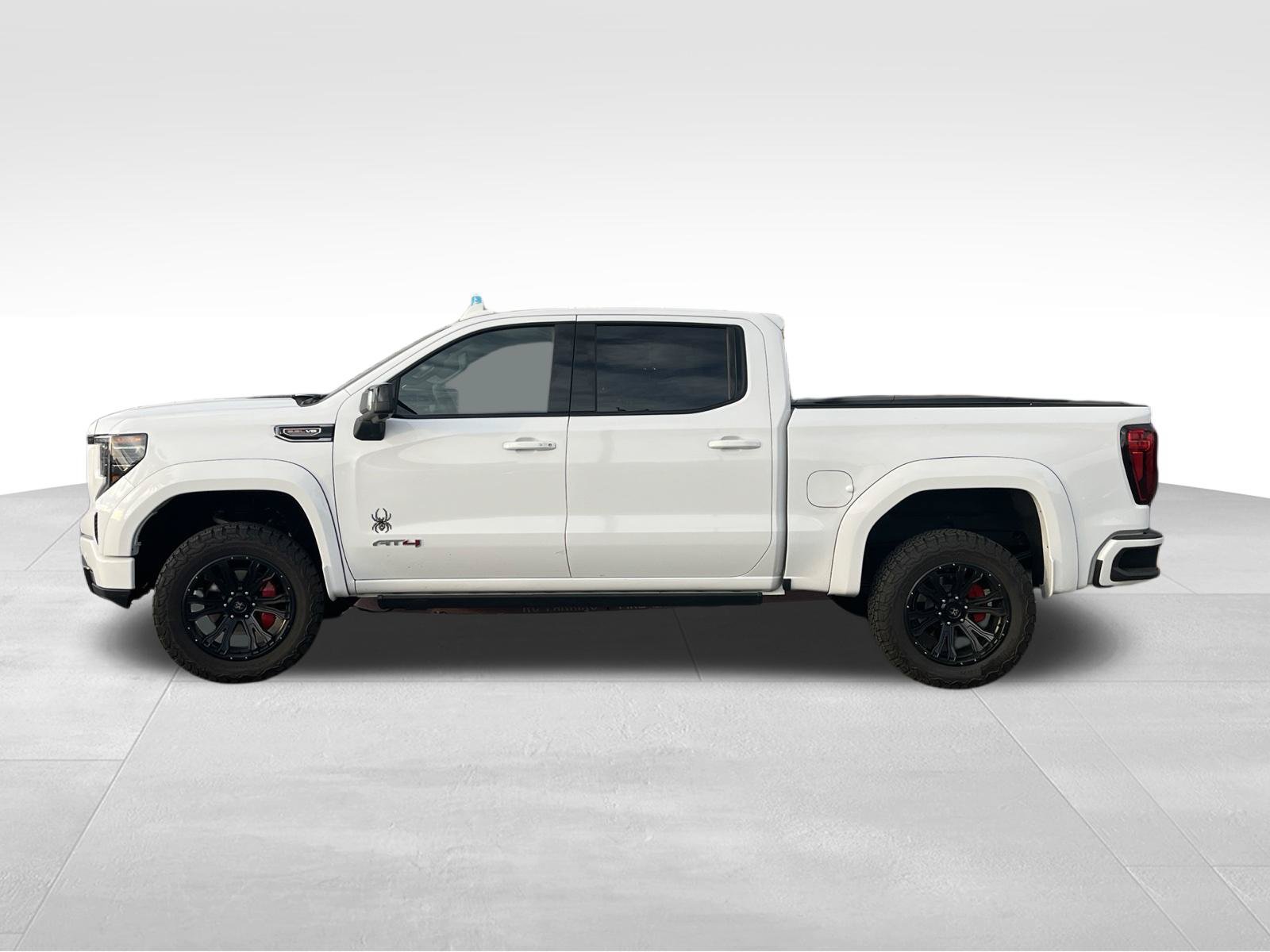 Used 2022 GMC Sierra 1500 AT4 w/ AT4 Premium Package AWD/4WD image 3
