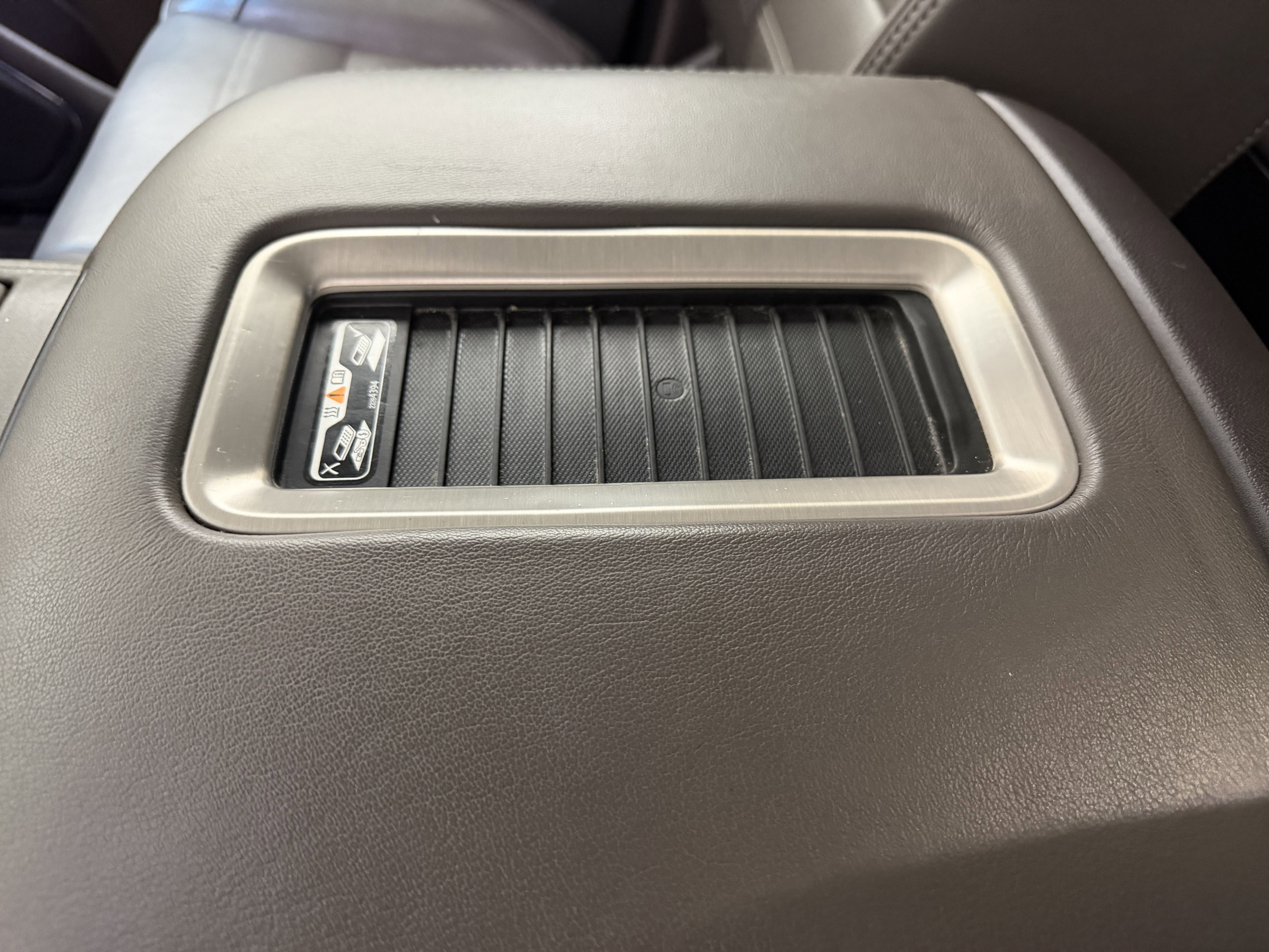 Used 2019 GMC Yukon Denali image 23