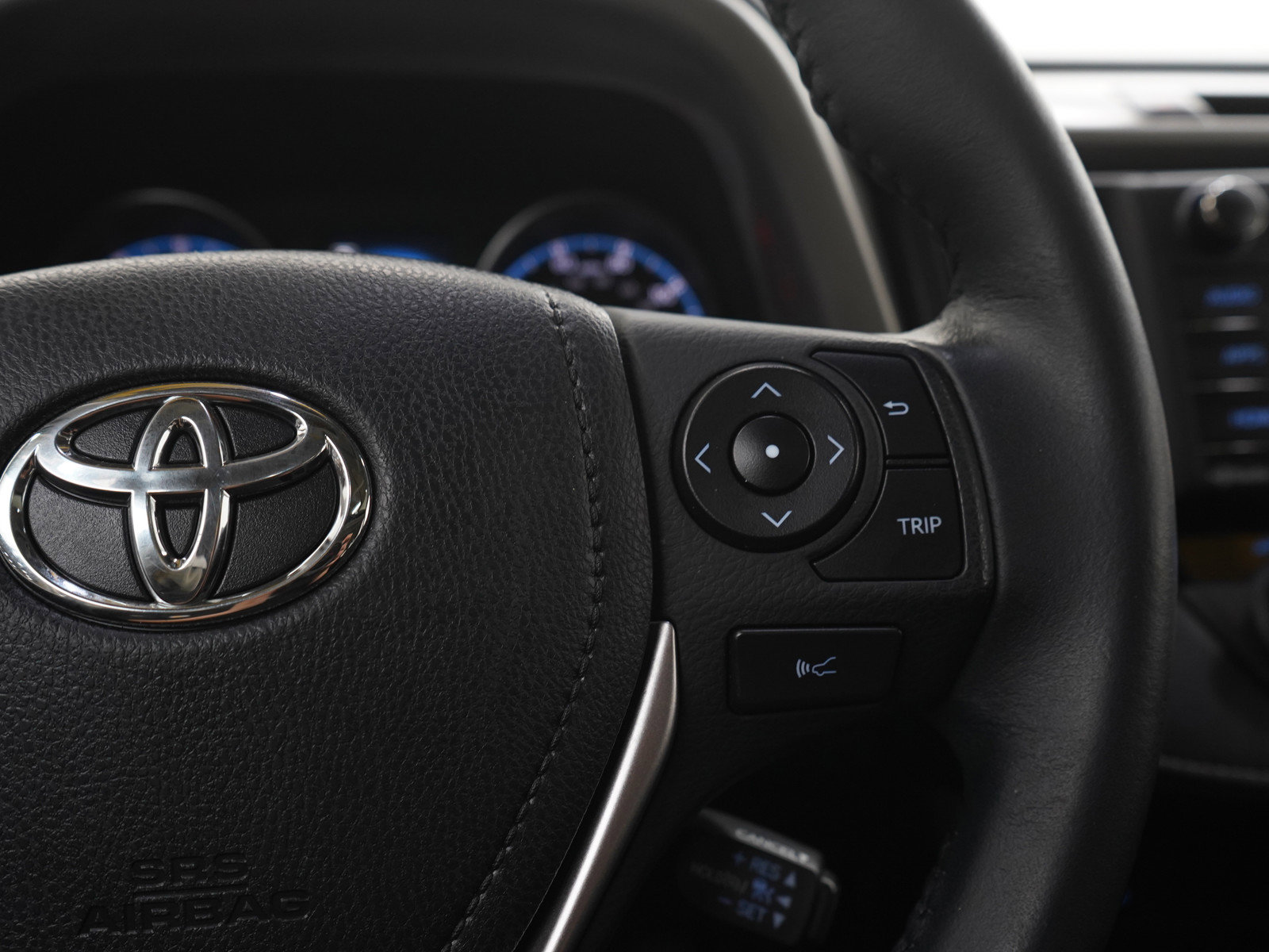 Used 2018 Toyota RAV4 XLE w/ Plus Extra Value Package AWD/4WD image 24