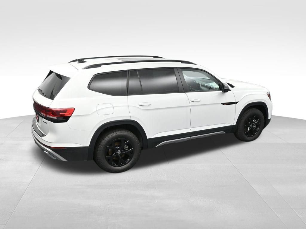 New 2025 Volkswagen Atlas Peak Edition SE image 24