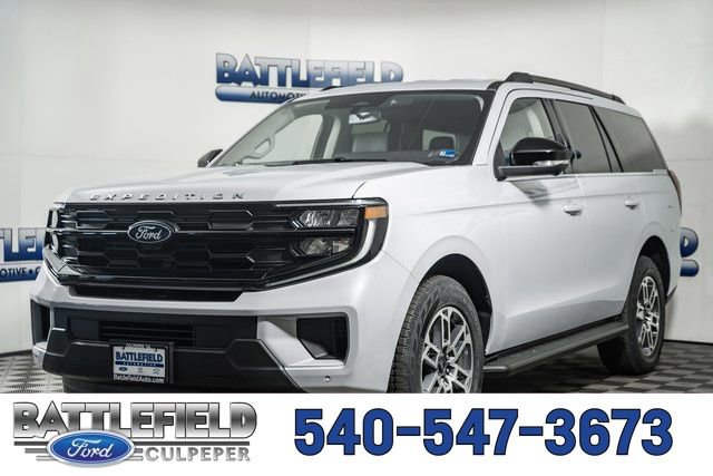 New 2026 Ford Expedition Active image 3