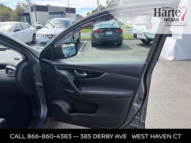 Certified 2019 Nissan Rogue Sport SV AWD/4WD image 28