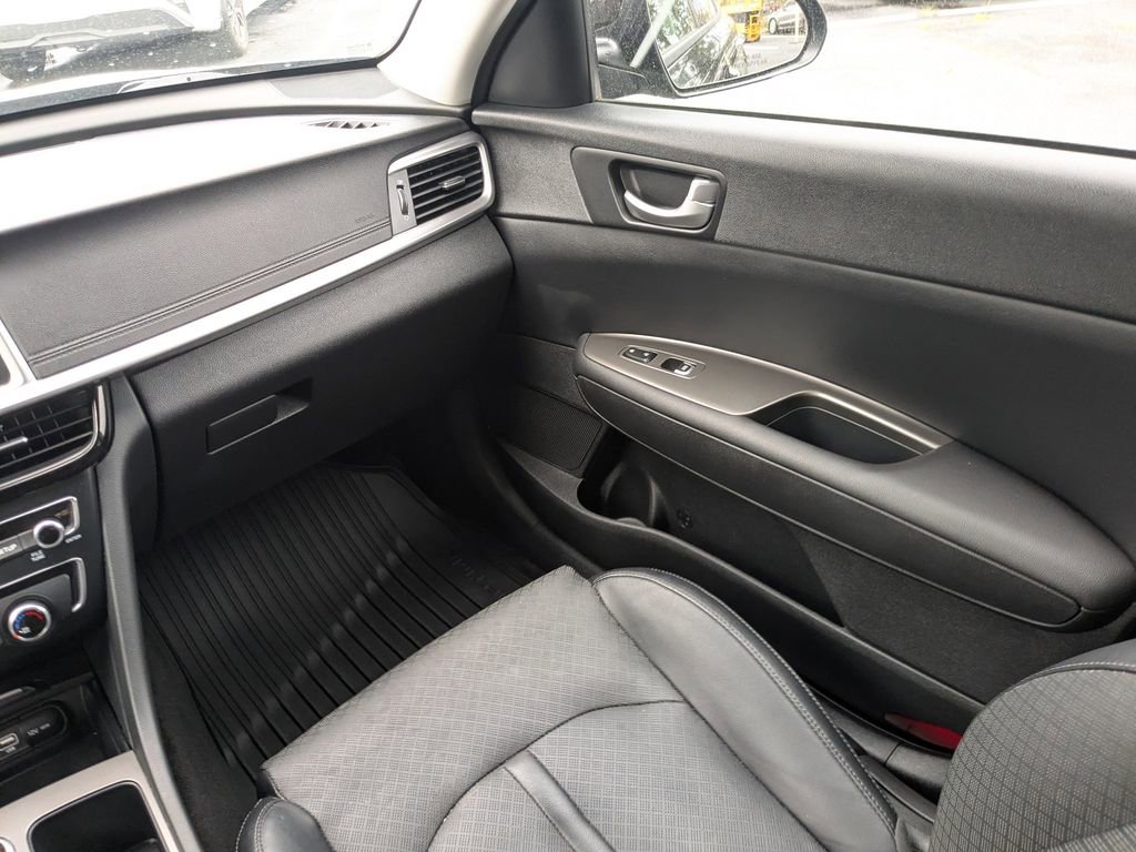 Used 2020 Kia Optima SE FWD image 16
