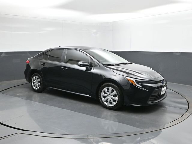 Used 2025 Toyota Corolla LE image 17