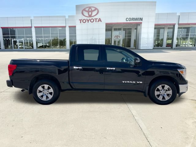Used 2018 Nissan Titan SV w/ SV Convenience Package AWD/4WD image 6