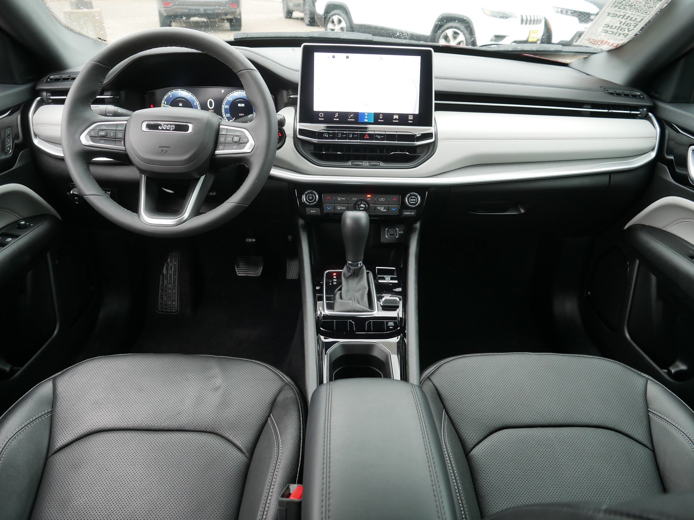 Used 2025 Jeep Compass Limited w/ Elite Group AWD/4WD image 10