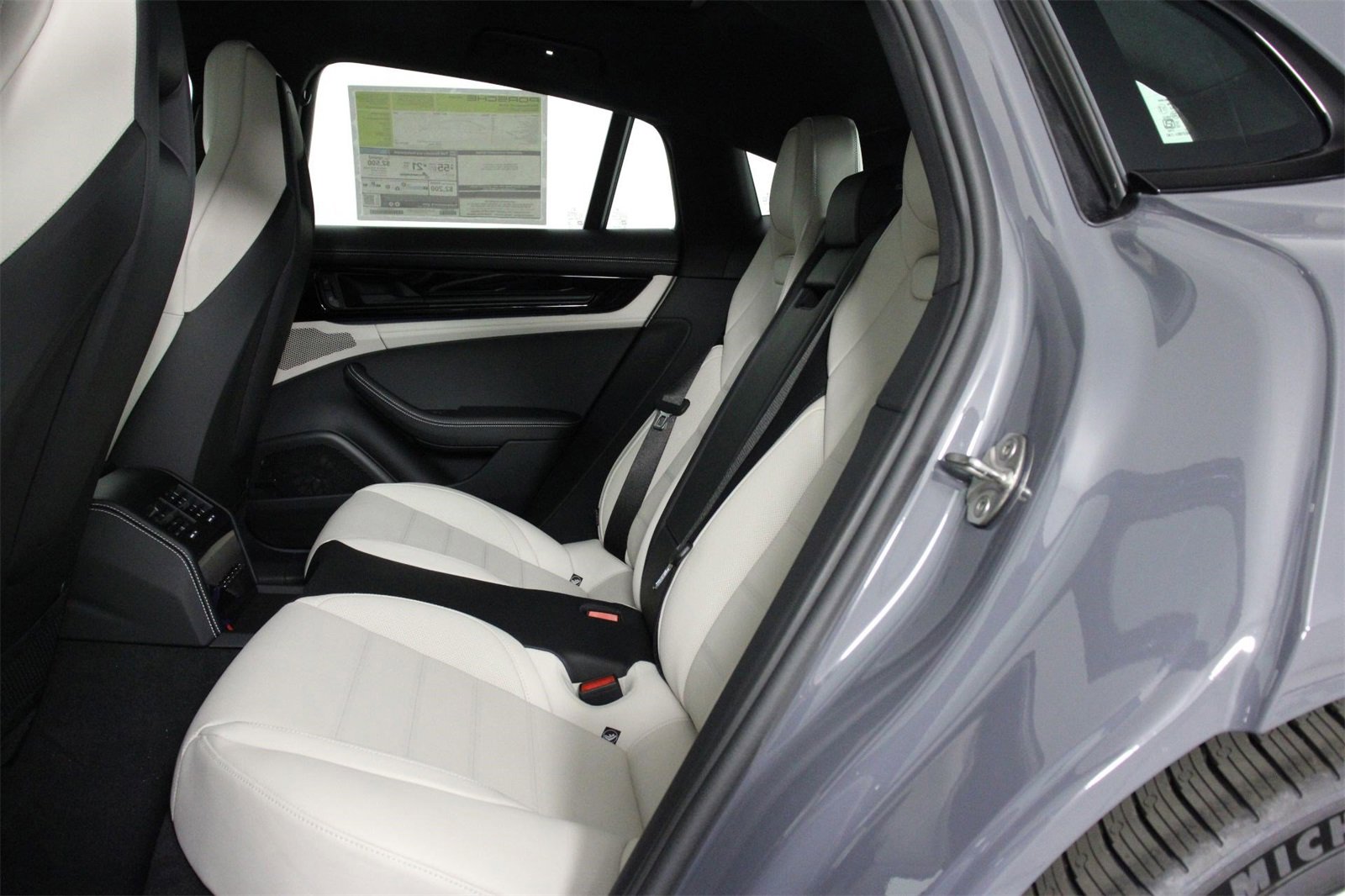 New 2026 Porsche Panamera 4 image 18