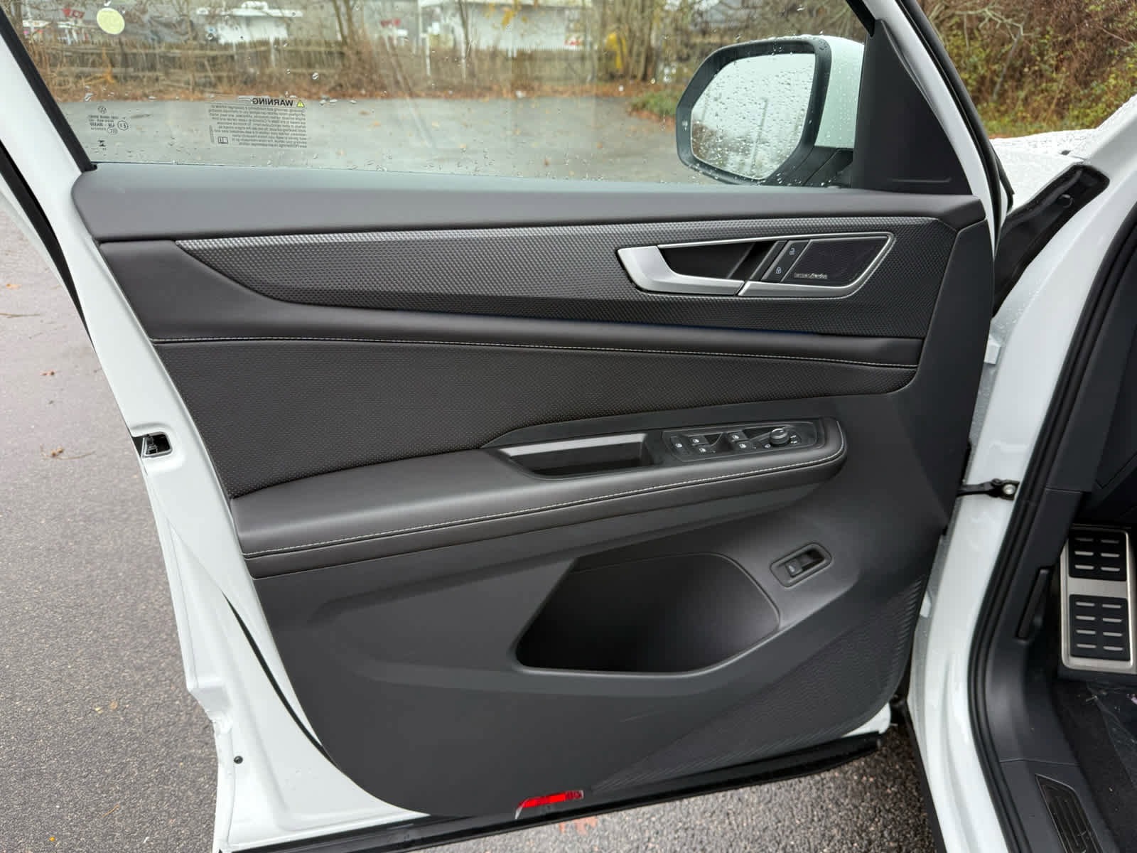 New 2026 Volkswagen Atlas Cross Sport SEL Premium R-Line image 15