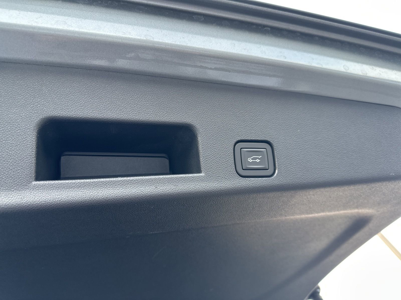 Used 2024 Chevrolet Traverse RS AWD/4WD image 35