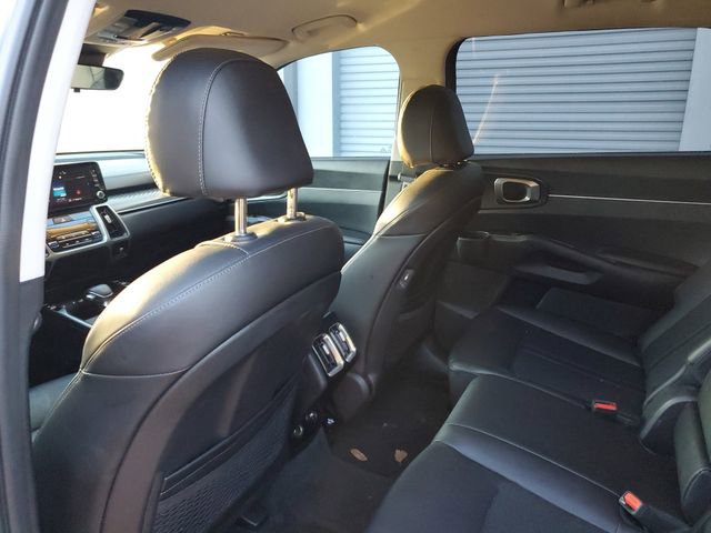 Used 2023 Kia Sorento S image 9