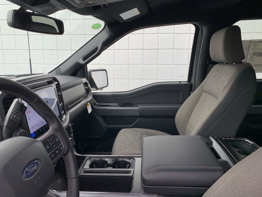 New 2025 Ford F150 XLT w/ Equipment Group 302A MID image 40