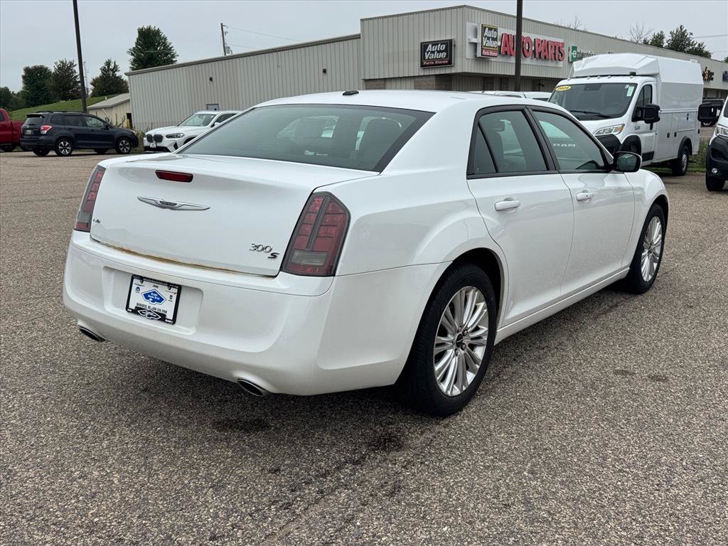 Used 2014 Chrysler 300 S AWD/4WD image 4